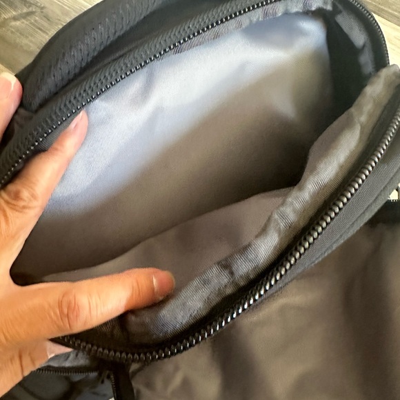 The North Face Recon 30L Unisex TNF Black NWOT - Picture 4 of 7